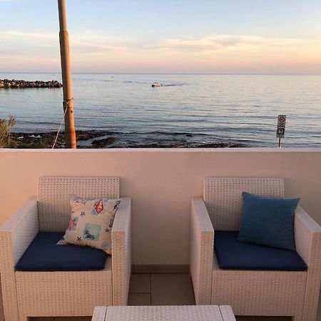 Vila Casa Fronte Mare A Torre Vado Exteriér fotografie